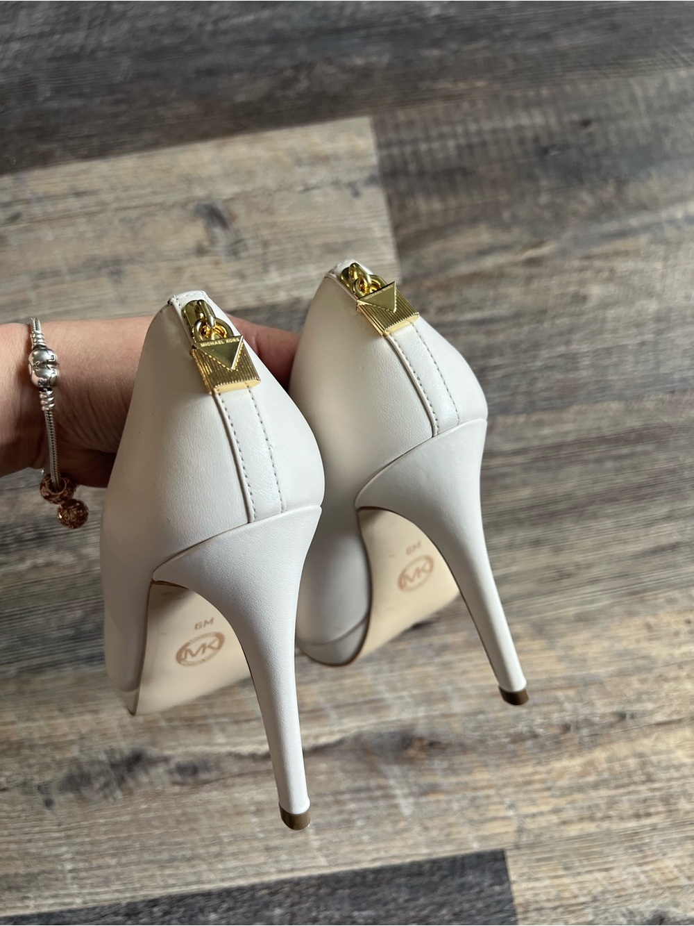 Michael Kors Cream Leather High Heel Pumps Size 6 - Picture 6 of 8